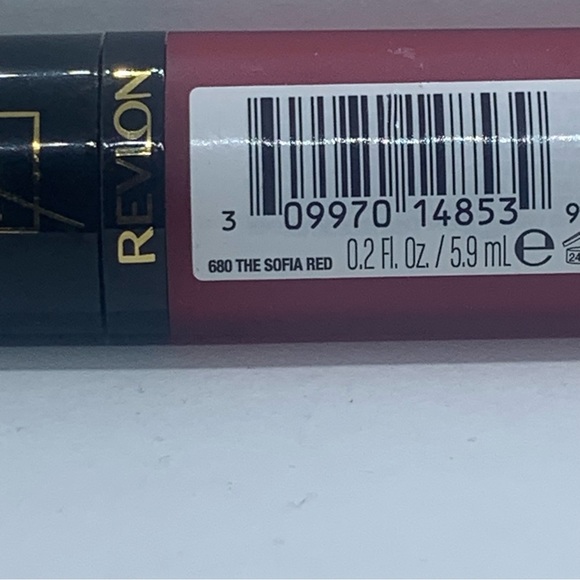 REVLON X Sofia Carson Ultra HD Matte Lipcolor Moisturizing Lip 680 The Sofia Red - Picture 3 of 5